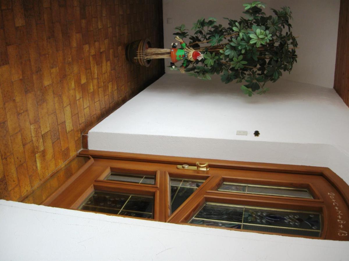 Apartment Hubert Praxmarer フルプメス エクステリア 写真
