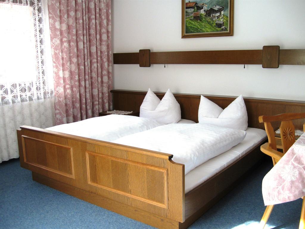 Apartment Hubert Praxmarer フルプメス 部屋 写真
